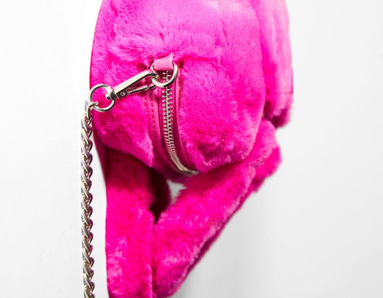 Bershka Faux Fur Heart Crossbody With Chain Riemen Tassen Dames Fuchsie | 7VWPu6la8Xo