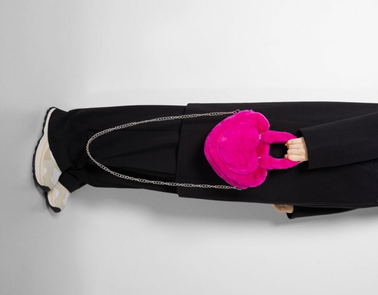 Bershka Faux Fur Heart Crossbody With Chain Riemen Tassen Dames Fuchsie | 7VWPu6la8Xo