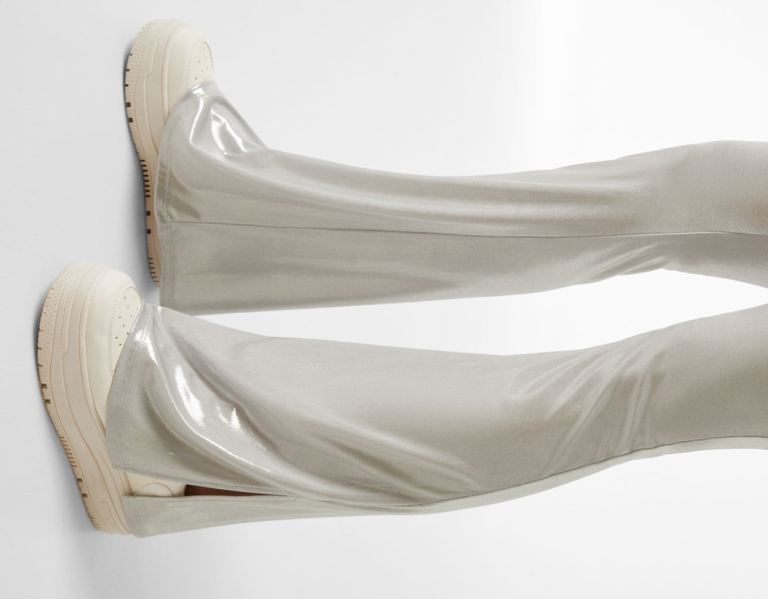 Bershka Flared Silver Foil Broek Dames Zilver | TKmHM8ZqmWL
