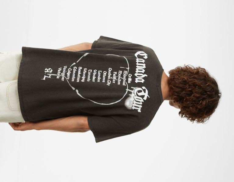 Bershka Kort Sleeve With An Avril Lavigne Print T-shirts Heren Zwart | SYYOt5hBmaX