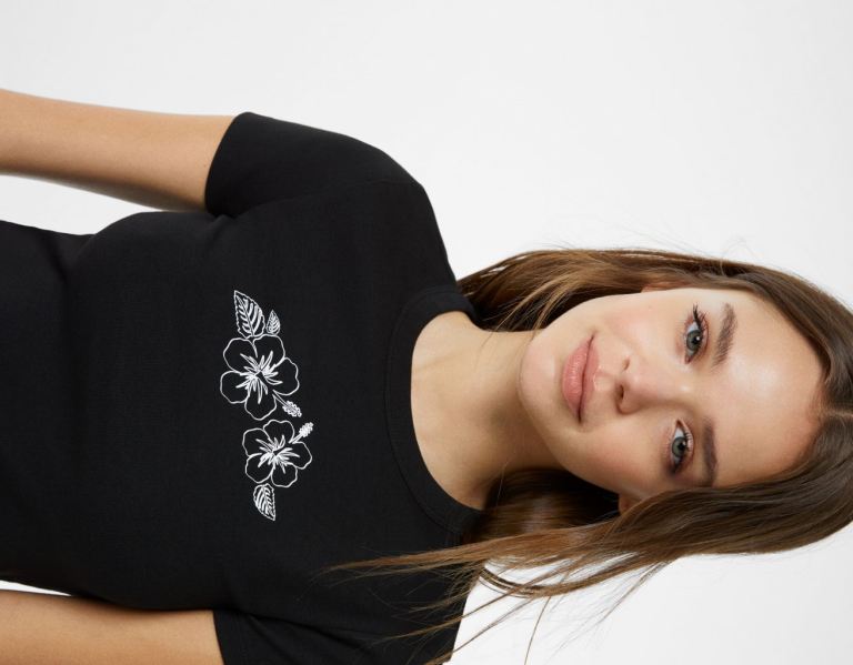 Bershka Kort Sleeve With Print T-shirts Dames Zwart | PYRyUugiCRT