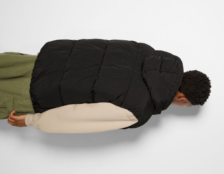 Bershka Met Capuchon Puffer Vest Donzen Jassen Heren Zwart | A81cCHrKbUI