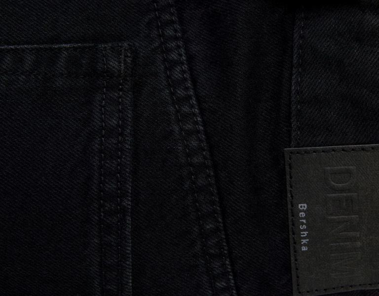 Bershka Mom Fit Denim Korte Broek Dames Zwart | 3mFskl7eZHo