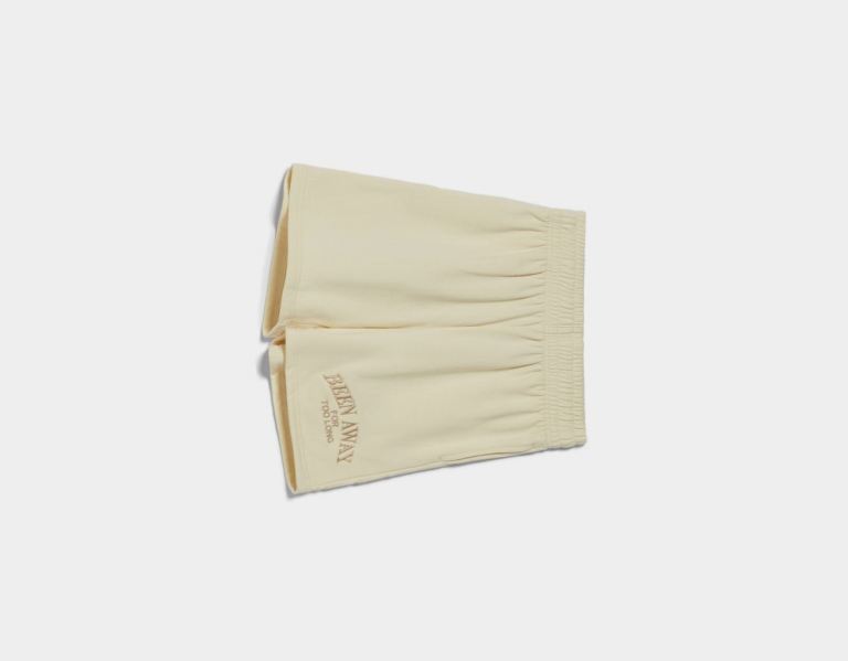Bershka Plush Bermuda With Embroidered Detail Korte Broek Dames Beige | 7hPqbHgY2pl