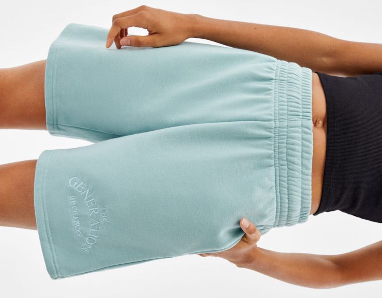 Bershka Plush Bermuda With Embroidered Detail Korte Broek Dames Lichtblauw | IjiVH2618CB