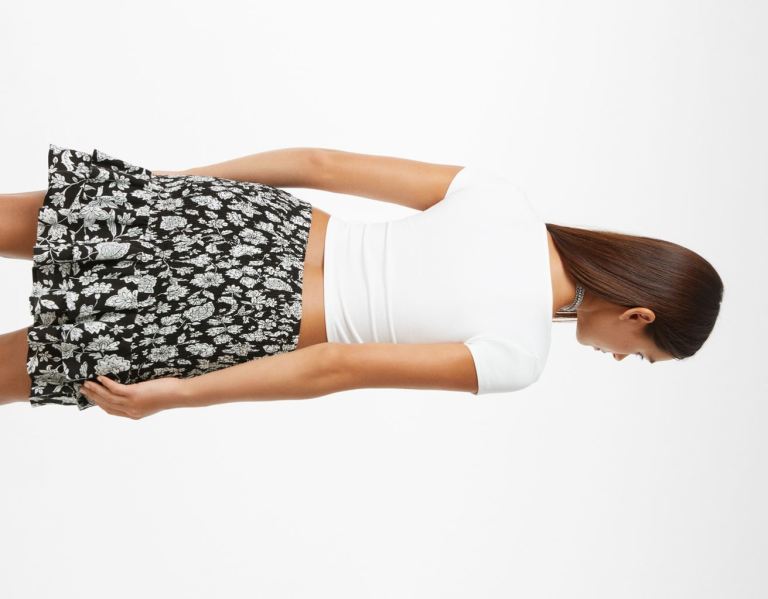 Bershka Printed Gathered Mini Rokken Dames Wit Zwart | 7Yq2naWkE2c