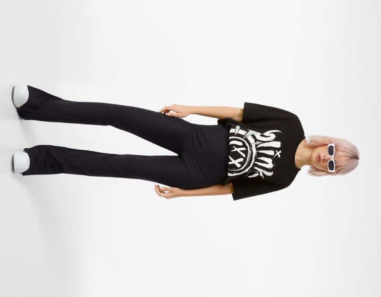 Bershka Regular-fit Kort Sleeve Featuring Blink 182 Print T-shirts Dames Zwart | 8hTmZYKVKQH
