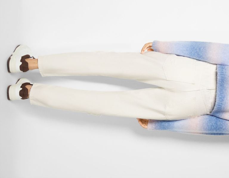 Bershka Ripped Mom Jeans Dames Wit | ATPUrkDySdE