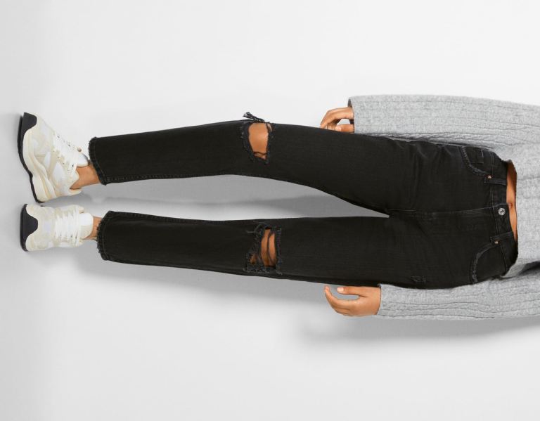 Bershka Ripped Mom Jeans Dames Zwart | PeJaaTusIpP
