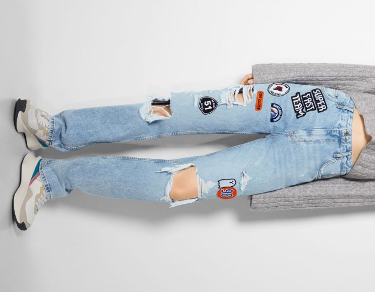 Bershka Ripped Rechtdoor Fit With Patches Jeans Dames Lichtblauw | y77HOYkAxfg
