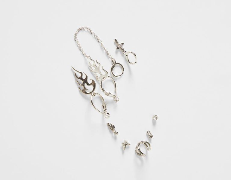 Bershka Set Of 8 Ear Cuff Cross And Butterfly Earrings Sieraden Dames Zilver | 7wnOcyFdtBl