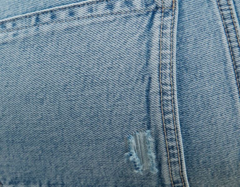 Bershka Slim Comfort Fit Mom Jeans Dames Lichtblauw | KQCmy5E3iiZ
