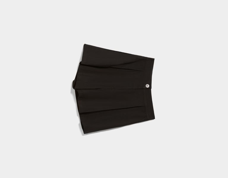 Bershka Tailored Bermuda With Pleats Korte Broek Dames Zwart | PtvS12b7bv1