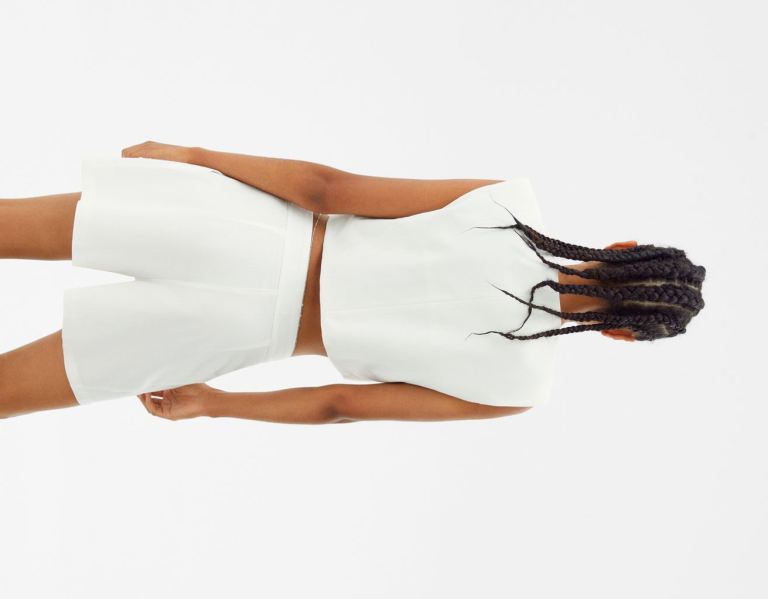 Bershka Tailored Bermuda With Pleats Korte Broek Dames Wit | W3qfBSafK5a