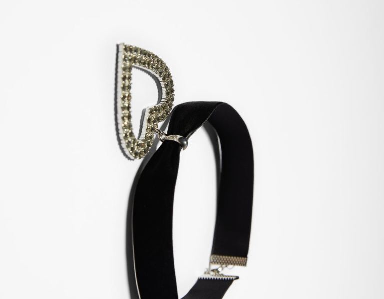 Bershka Velvet Choker Necklace With A Rhinestone Heart Sieraden Dames Zwart | m0ys1pNccJq